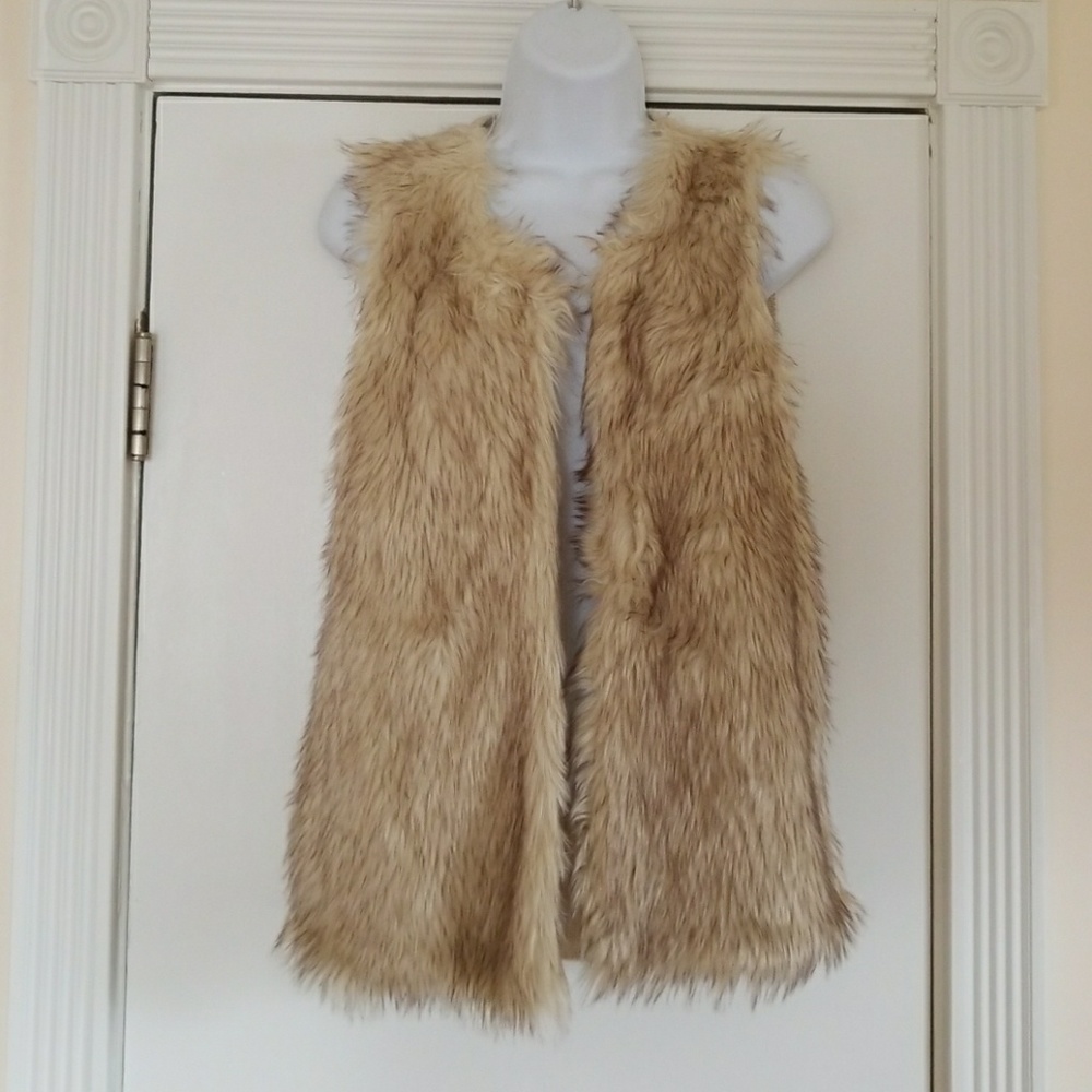 BCX Faux Fur Knit Vest - Picture 1 of 7